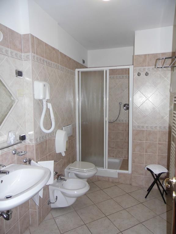 טורג'אנו Hotel Valleumbra חדר תמונה