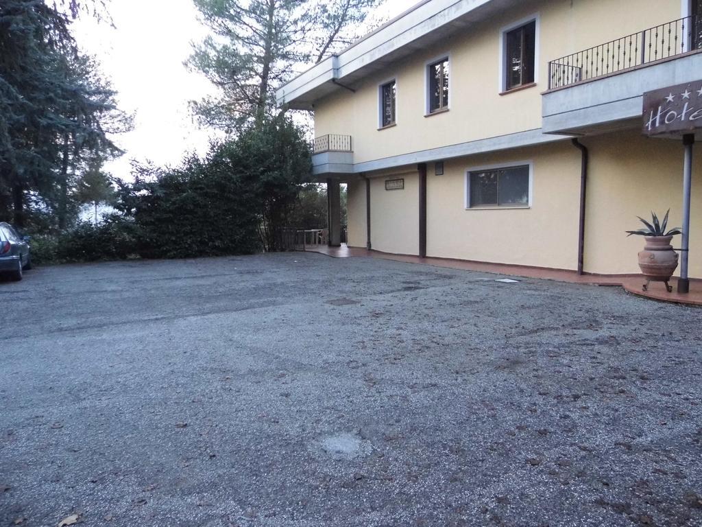 טורג'אנו Hotel Valleumbra מראה חיצוני תמונה
