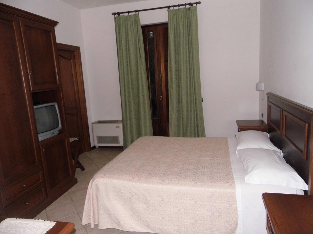 טורג'אנו Hotel Valleumbra חדר תמונה